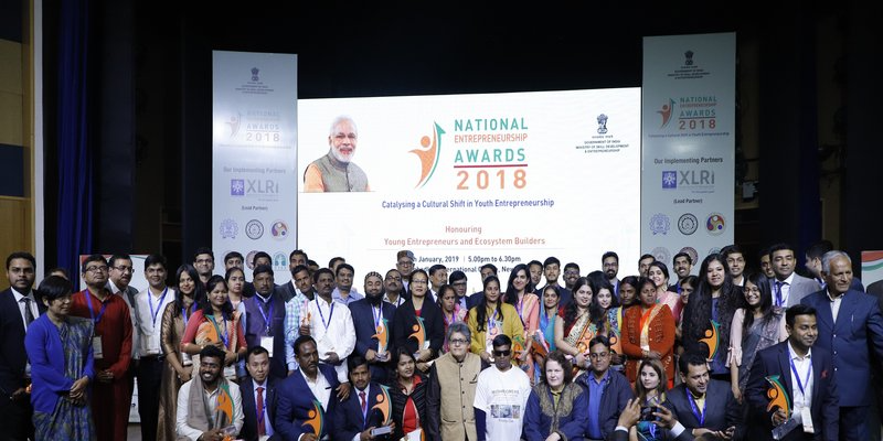 33 young entrepreneurs receive awards